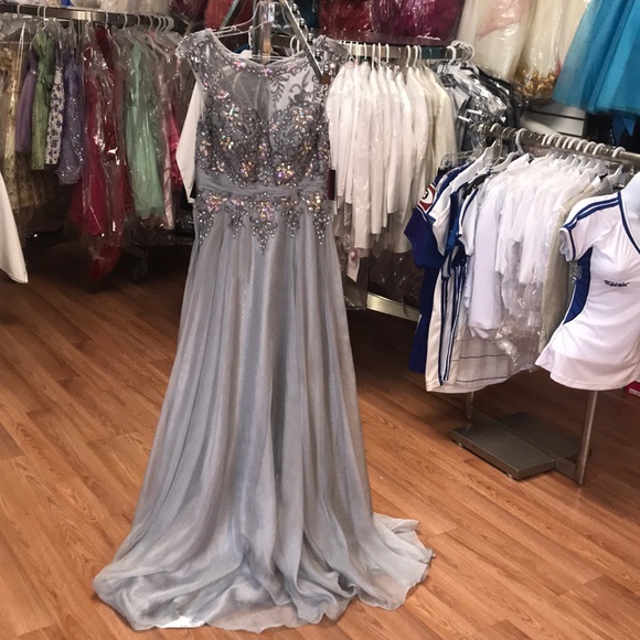 Juliet silver evening dress - Picture 1 of 6